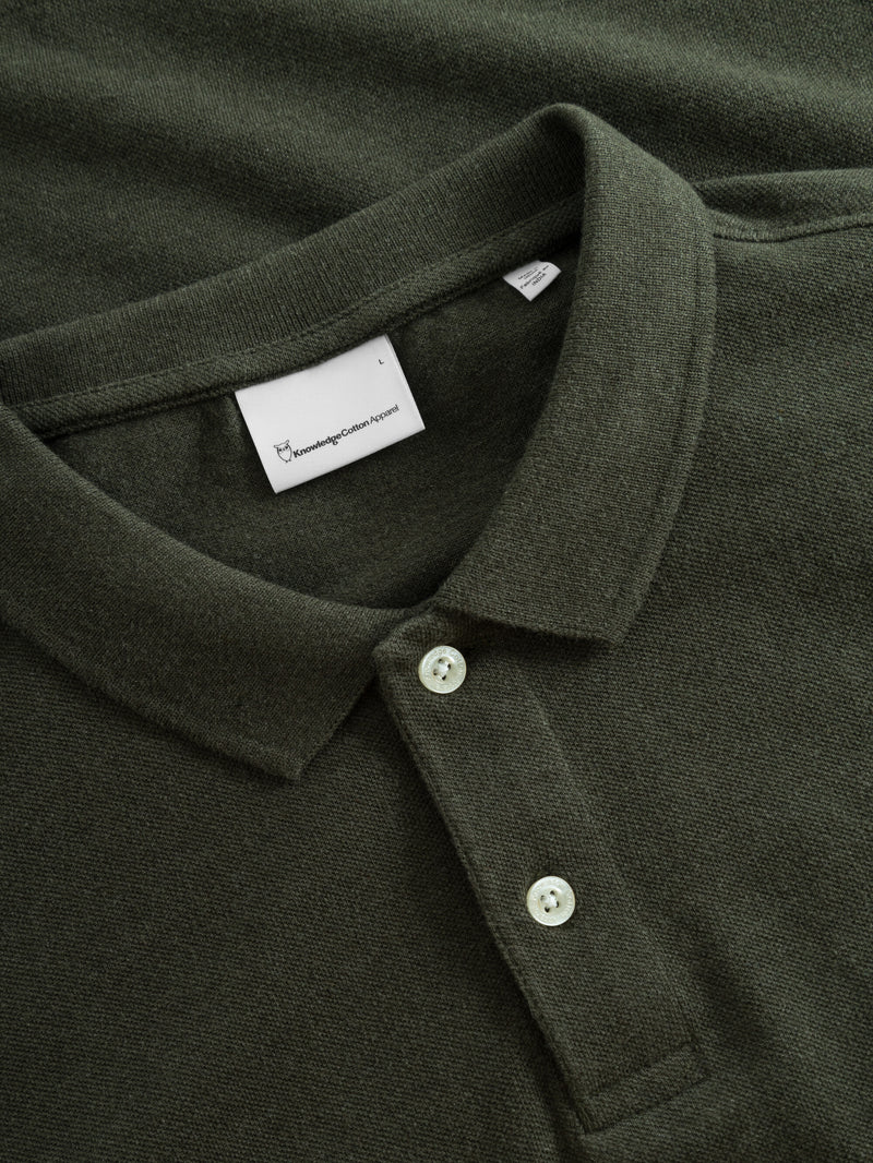 KnowledgeCotton Apparel - MEN Basic badge polo Polos 1318 Green melange